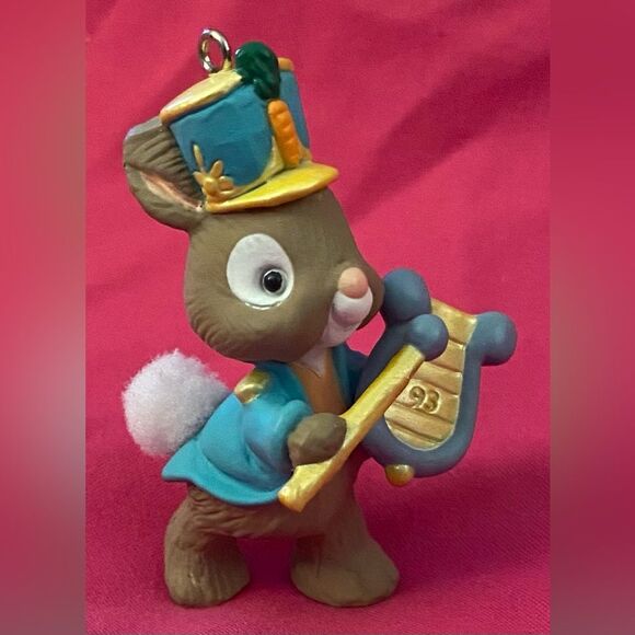Easter Hallmark Keepsake Ornament 1993 Easter Parade Bunny Marching 2nd inSeries - Picture 3 of 7